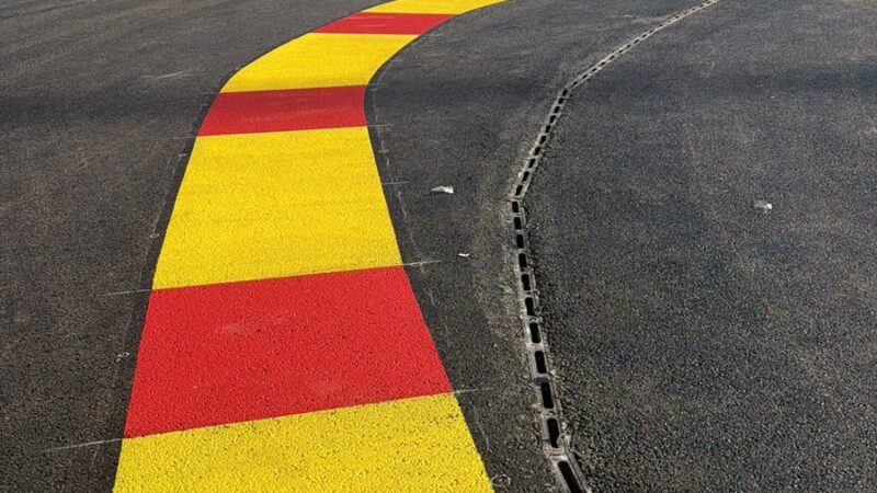 F1 street circuit marking roadgrip