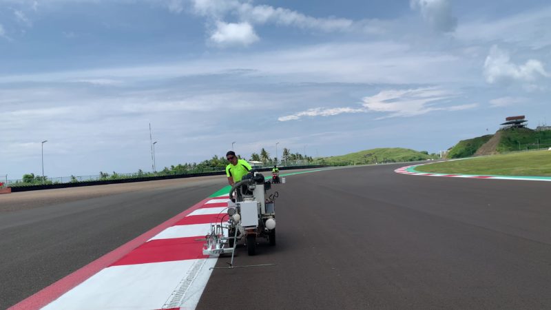 Line marking motorsport circuit roadgrip