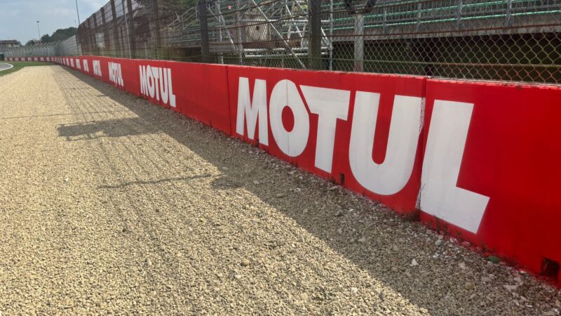 MOTUL wall branding WEC