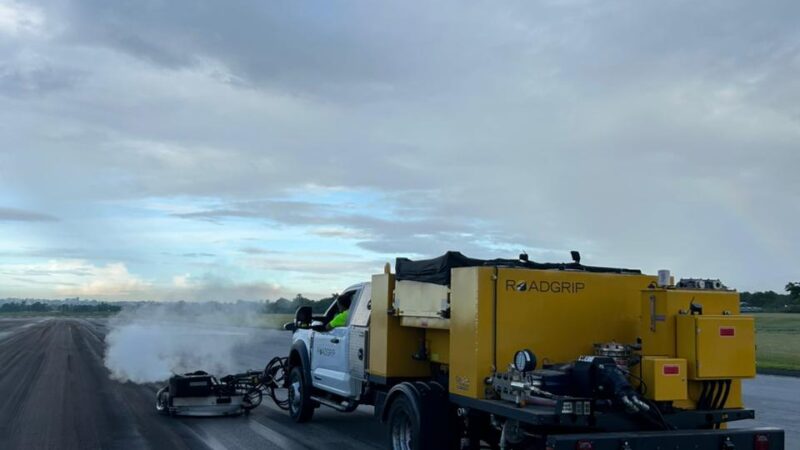 UHP water blasting rubber removal