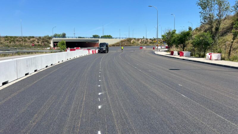 access road line marking spain