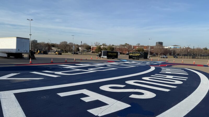 antislip circuit pavement coatings