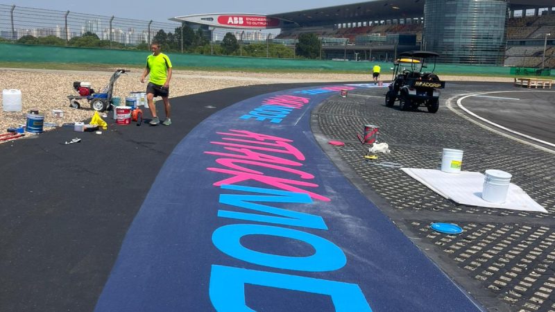 brand installation roadgrip formula e