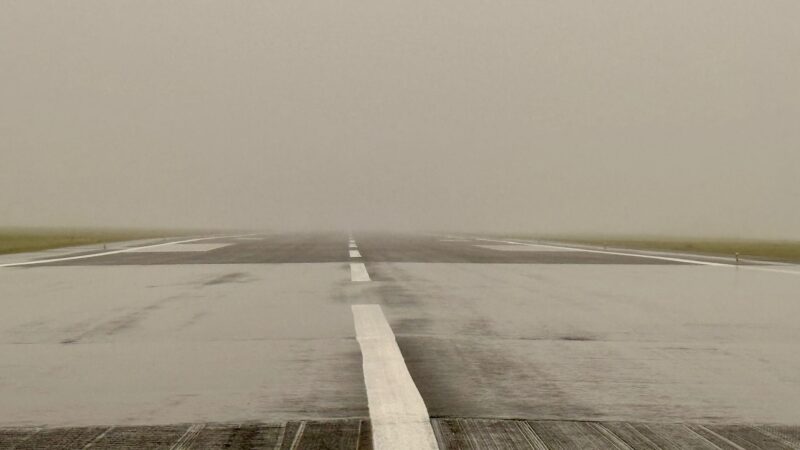 grooved runway results wet weather