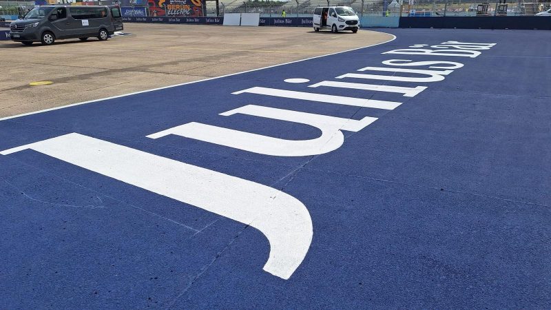 julius bar branding motorsport roadgrip
