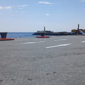 kingstown shipping port line marking roadgrip