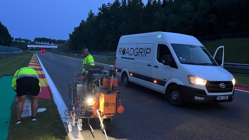 line painting roadgrip motorsport van