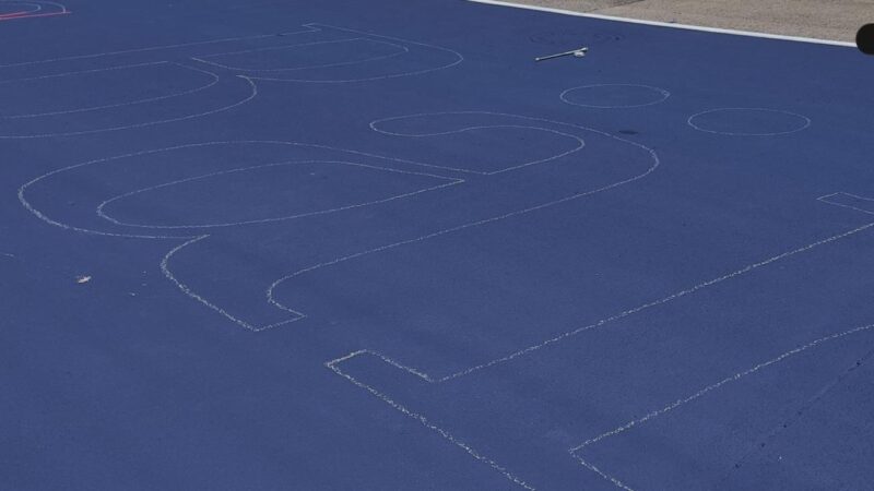 logo installation motorsport circuit