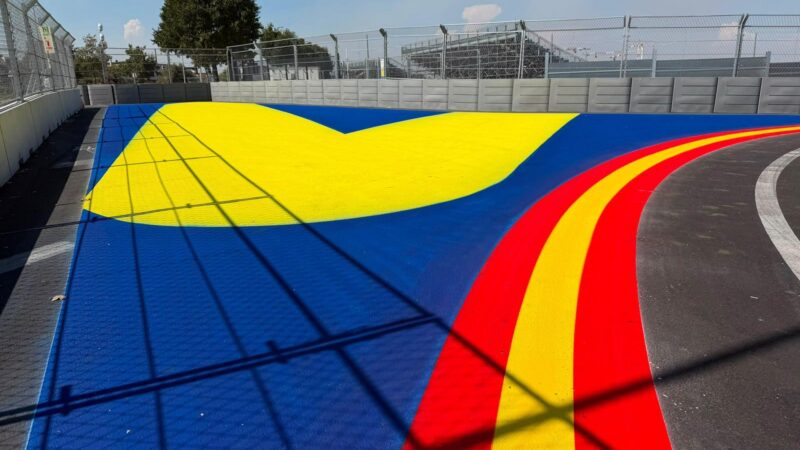painting race tracks madring