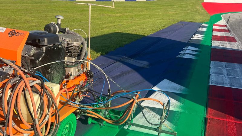 painting the red bull ring roadgrip