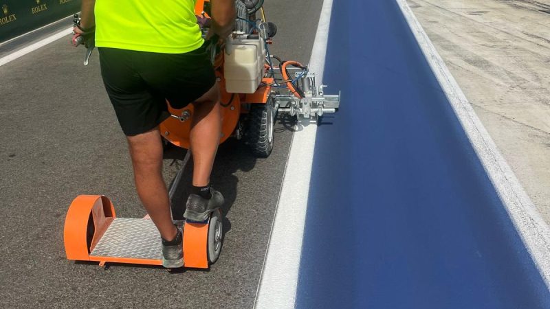 pitlane line markng roadgrip