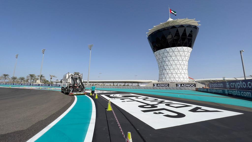 race track marking yas marina roadgrip