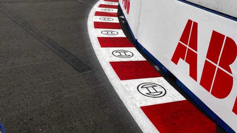 race track markings tokyo roadgrip