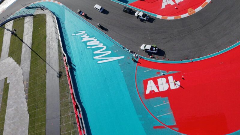 racing circuit painting miami roadgrip