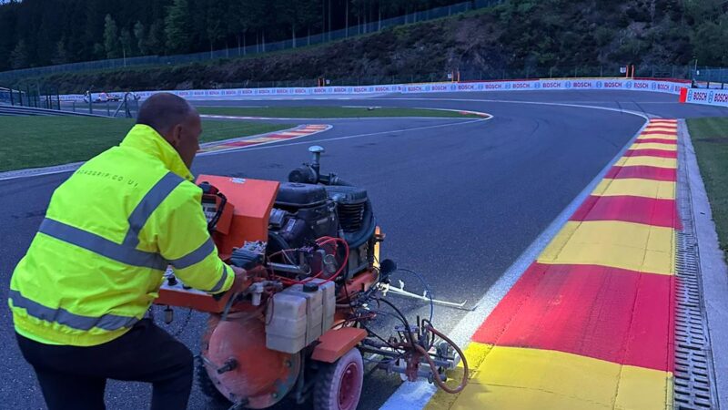 racing track striping roadgrip