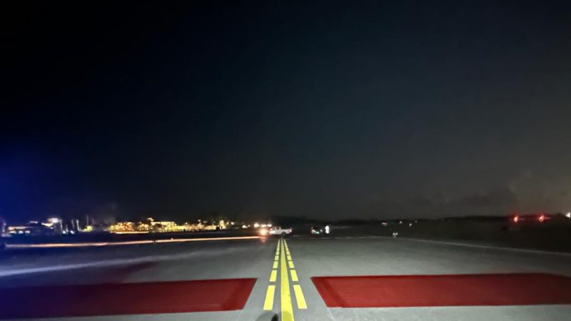 reflective airfield marking roadgrip