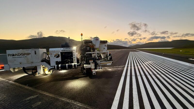 remote runway grooving piano keys
