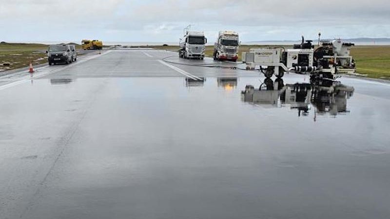 runway grooving benefits roadgrip