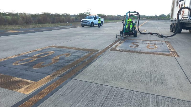 runway mould removal roadgrip