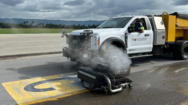 runway paint removal roadgrip santiago