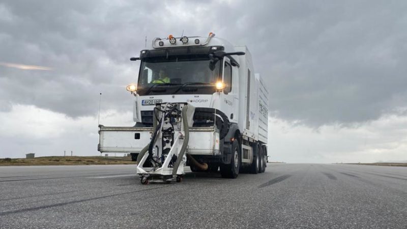 runway rubber removal UHP roadgrip