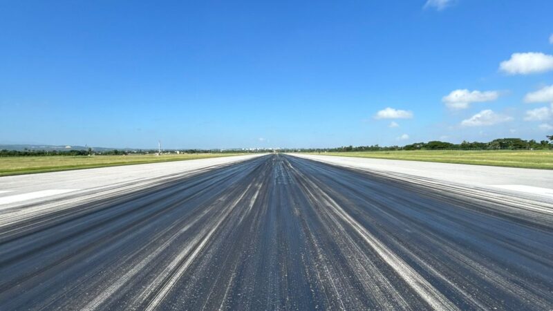 runway rubber removal before