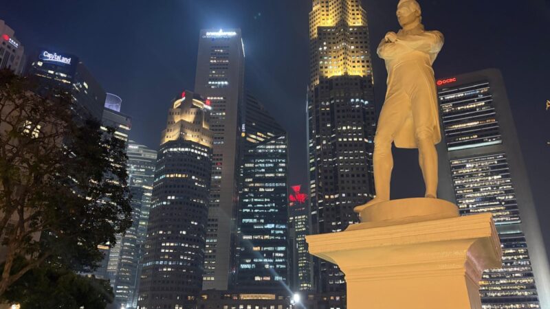 singapore at night roadgrip