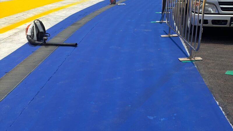 street circuit installation roadgrip