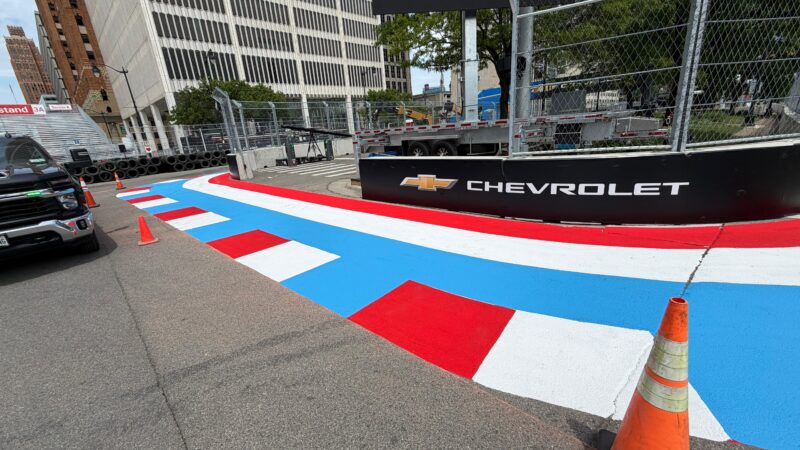 street circuit kerb painting