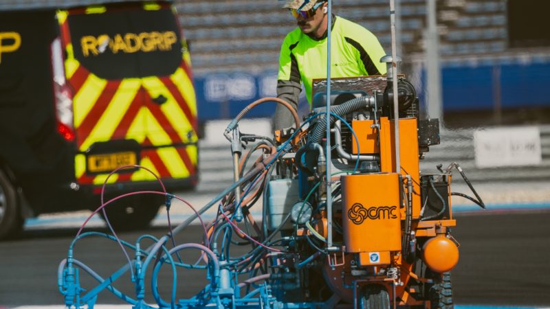 track line makring roadgrip assen