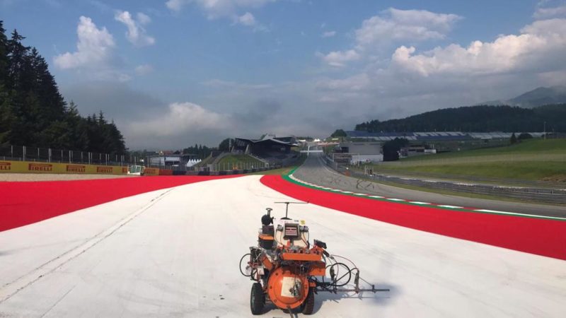 track marking F1 roadgrip