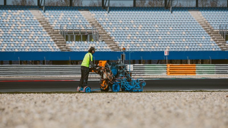 track marking assen motogp