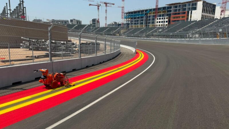 track marking the madring roadgrip