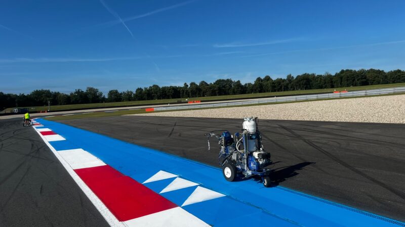 track painting machine roadgrip