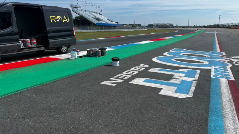 tt assen circuit marking roadgrip
