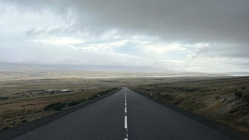 white lining for roads and highways