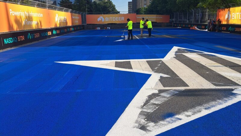 who painted the freedom 250 race track